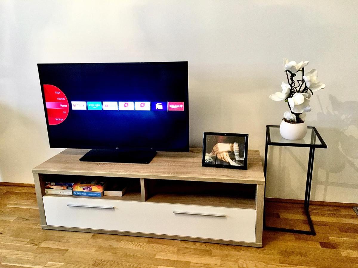 2 Bedroom Apartment Next To Metro U1 And Garage Parking Wien Exterior foto