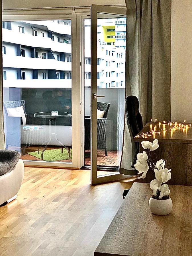 2 Bedroom Apartment Next To Metro U1 And Garage Parking Wien Exterior foto