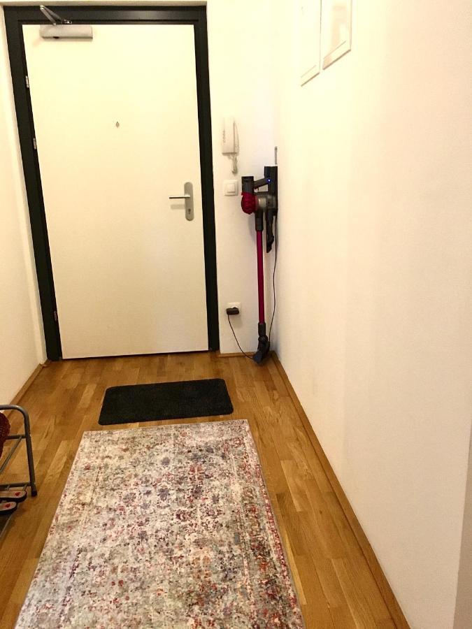 2 Bedroom Apartment Next To Metro U1 And Garage Parking Wien Exterior foto